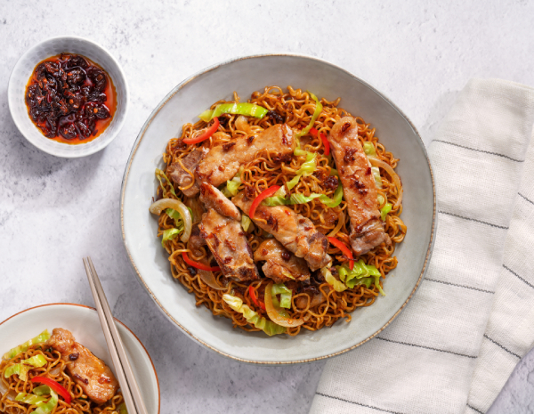 Pork Chop with Stir-fried Instant Noodles in Spicy Seafood XO Sauce