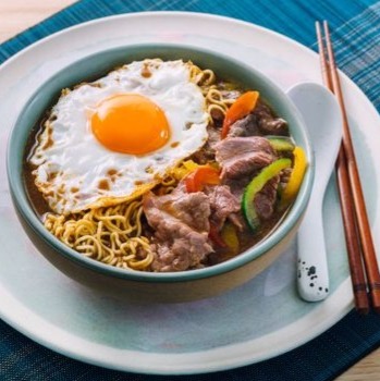 Colourful Satay Beef Noodles