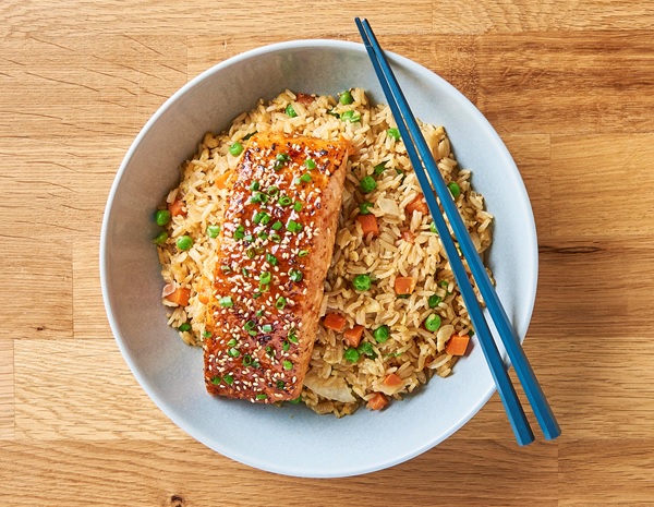 Recipe Air Fryer Hoisin Salmon with Egg Fried Rice