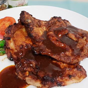 Recipe Grilled Chicken Steak and Pork Chop with Black Pepper Sauce S