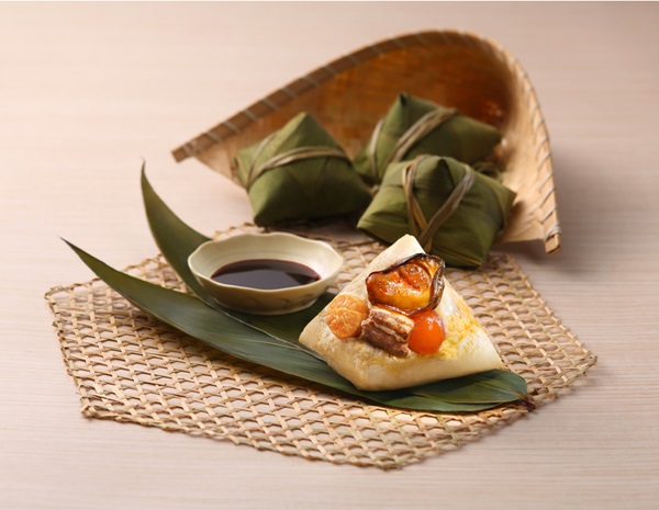 Recipe Rice Dumplings with Golden Oysters and Dried Scallops