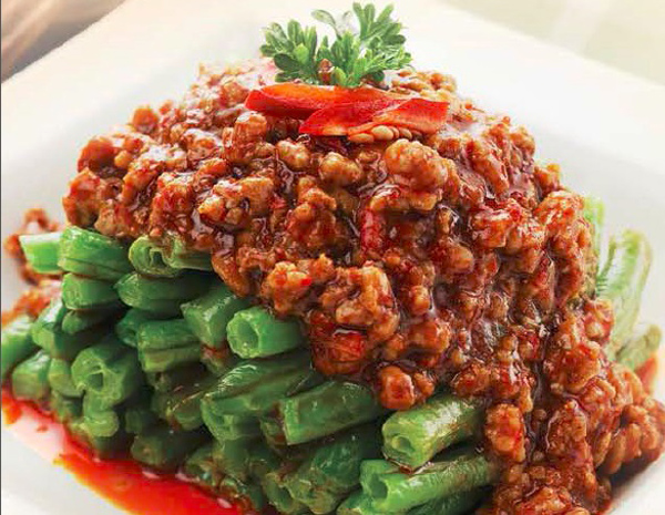 Sauteed String Beans with Spicy Ground Pork